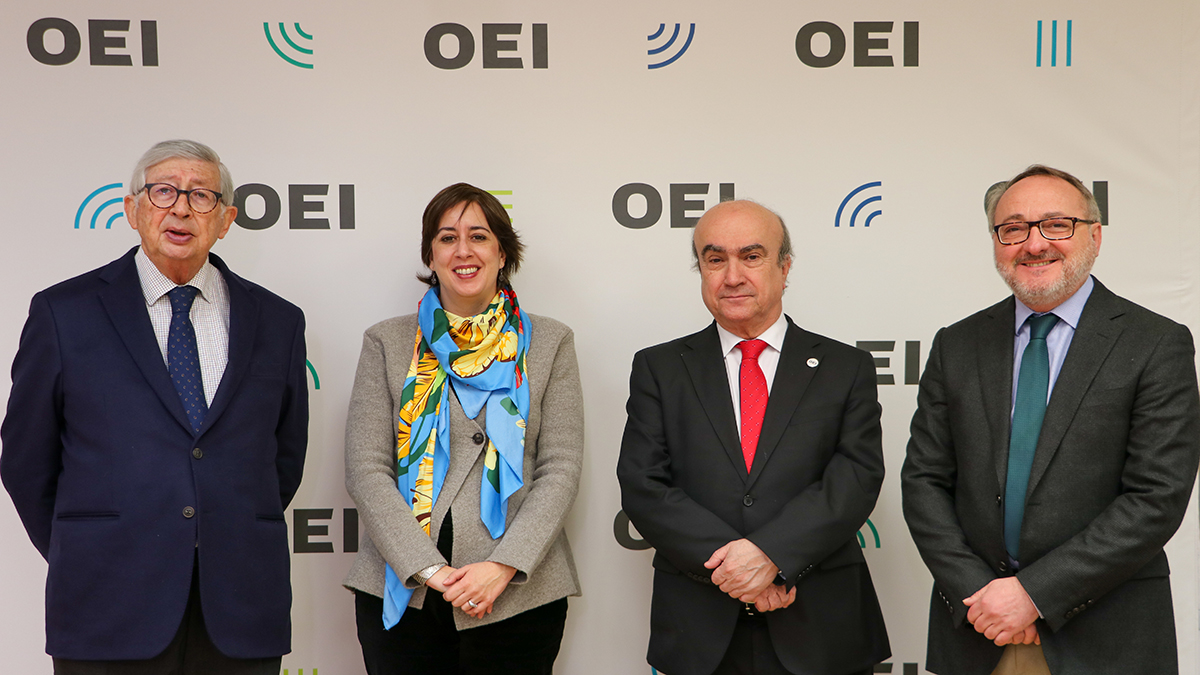 OEI y UNIR convocan 350 becas de maestrías oficiales y título